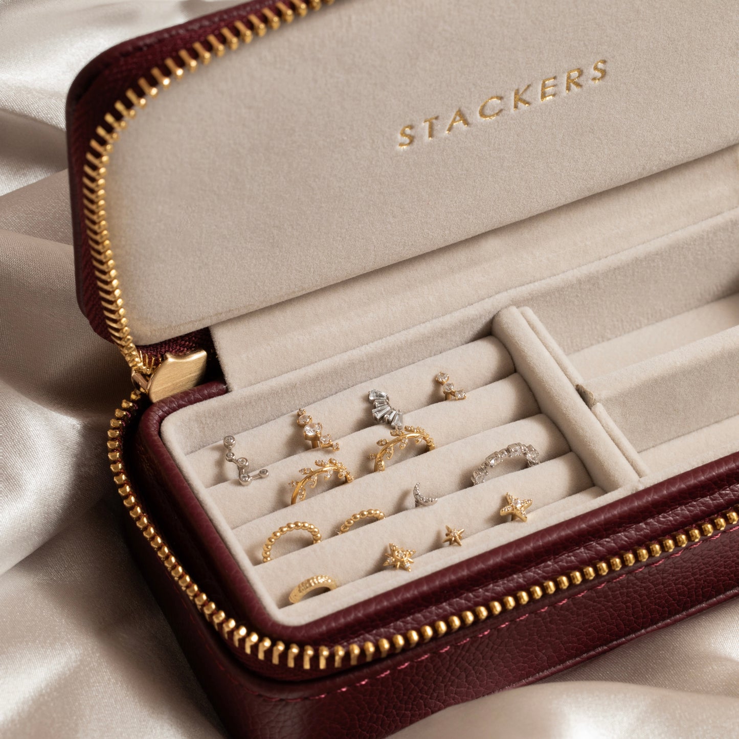 Laura Bond X Stackers Travel Jewellery Box: Burgundy