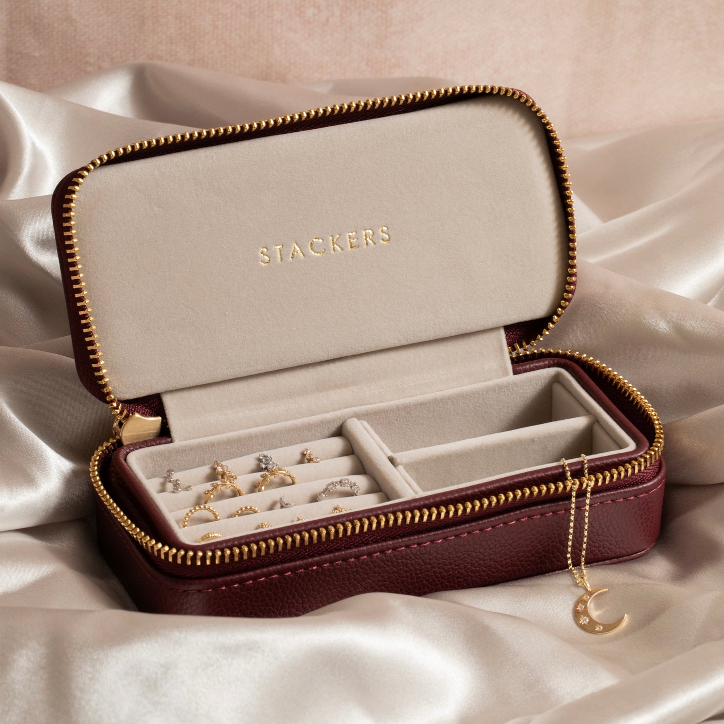 Laura Bond X Stackers Travel Jewellery Box: Burgundy